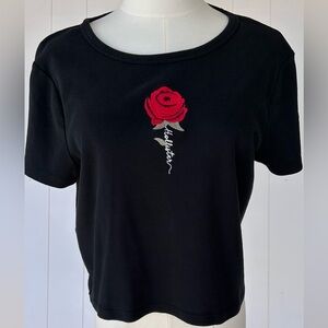 Hollister Women’s Baby Tee Shirt Embroidered Rose Short Sleeve‎ Black Size Large